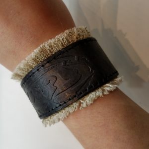 Shag Style Leather bracelet – Black and White
